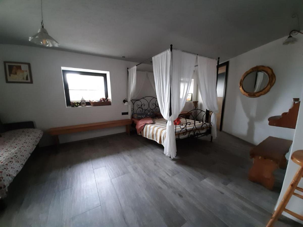 슬루데르노 Haus Fels B&B 외부 사진
